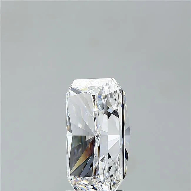 4.59ct Radiant Lab Grown Diamond (Colour D, Clarity VVS1, IGI Certified)