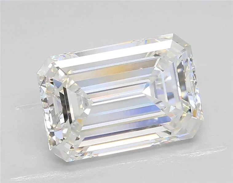 4.14ct Emerald Lab Grown Diamond (Colour G, Clarity VVS2, IGI Certified)