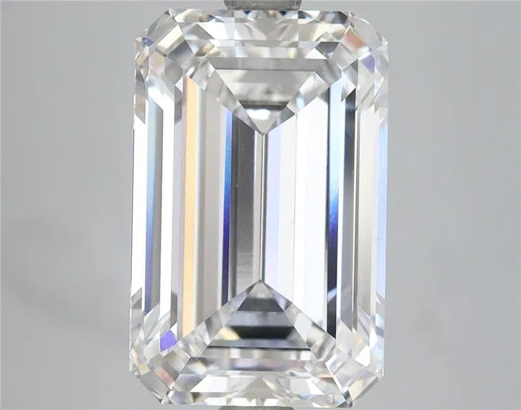 5.88ct Emerald Lab Grown Diamond (Colour E, Clarity VVS1, IGI Certified)